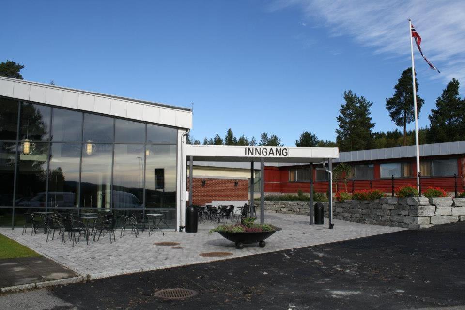 Slobrua Gjestegard Skarnes Stasjonsby Екстериор снимка